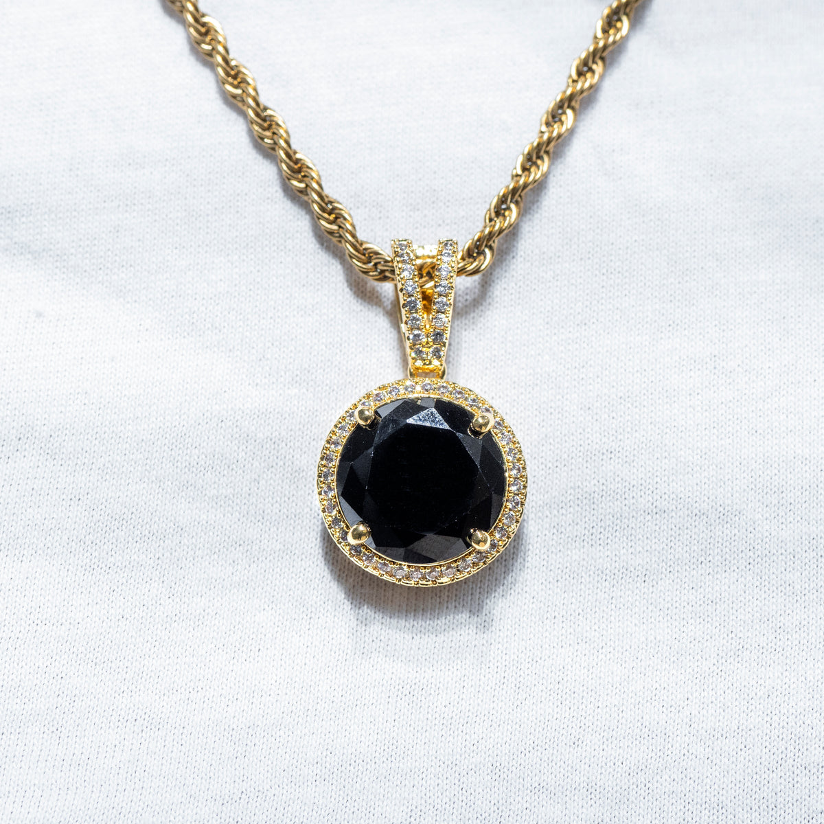 Mens Jewelry -  Gold Iced Out VVS Circle Onyx Necklace | Appx. 17 Grams